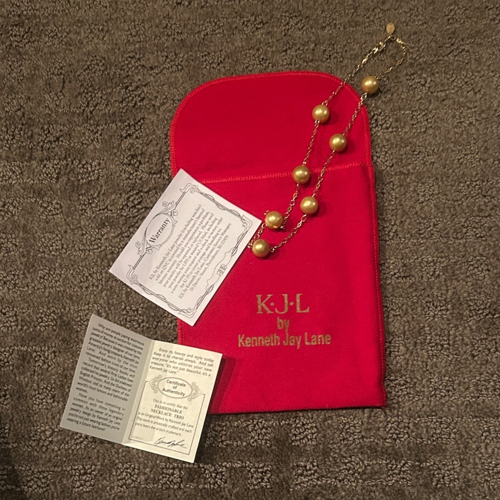 Kenneth Jay Lane Gold and Pearl Chain NECKLACE